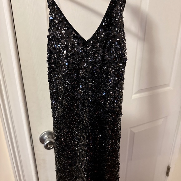Lulu’s Sequin Party Dress - Picture 1 of 3
